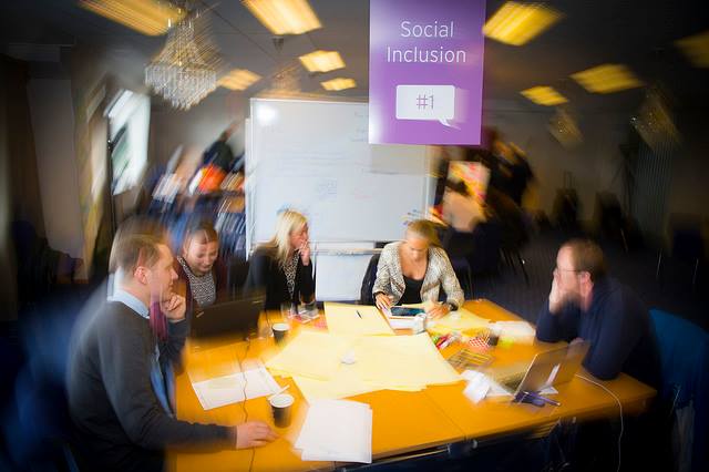 Group working on innovative service for social inclusion. The Do-Tank consisted of 53 people in the ages 22-75. (Photo: Region Västerbotten)